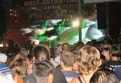 Die hatten auch die meisten Glühbirnen verschraubt